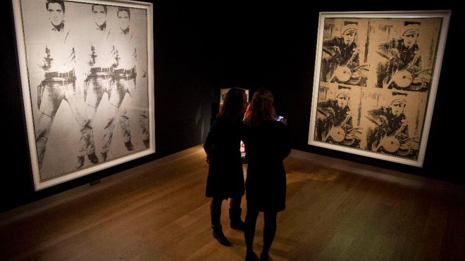 Se venden dos obras de Warhol en subasta récord en Nueva York: US$151MM