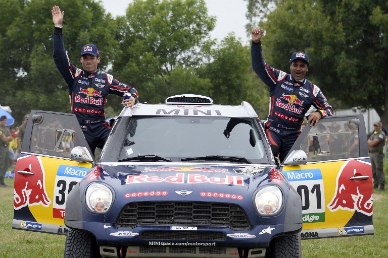 Príncipe catarí Al-Attiyah rey del Dakar-2015 en autos y español Coma en motos