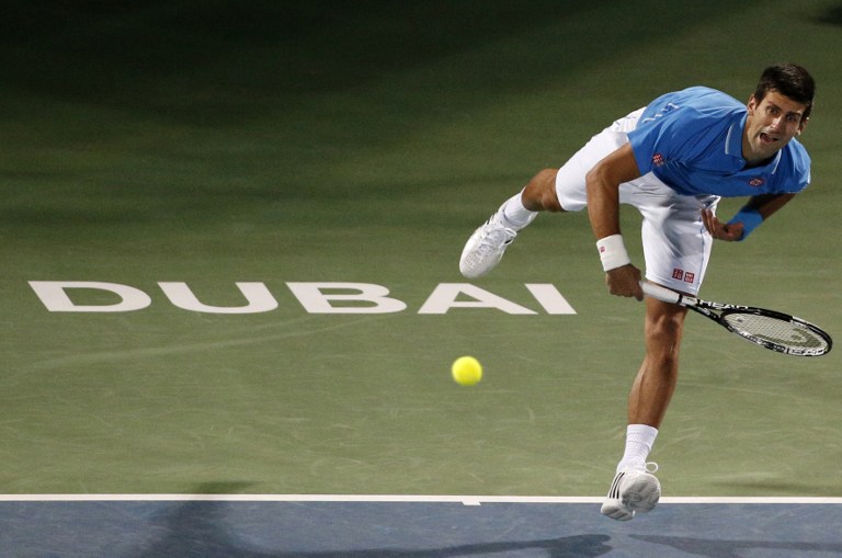 Djokovic y Federer disputarán final estelar en Dubái