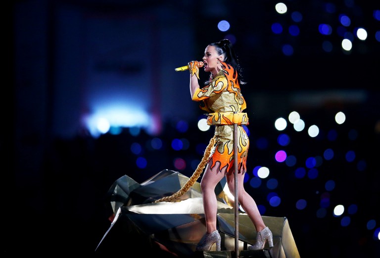 Katy Perry durante el medio tiempo del Super Bowl XLIX