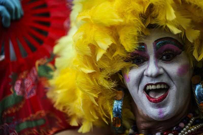 Miles de personas llenan Río de Janeiro en la antesala del carnaval