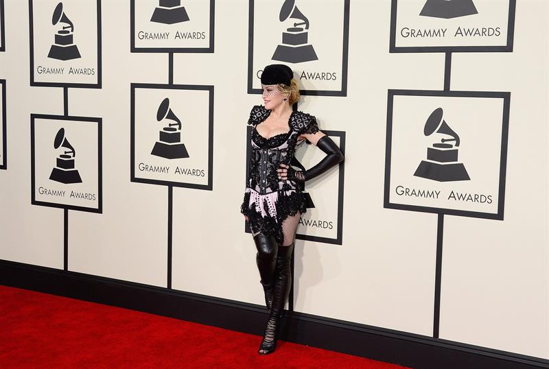 Madonna baraja la idea de escribir una autobiografía