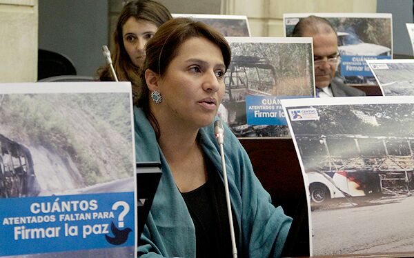 Senadora Paola Holguín expone objeciones al proceso de paz en Miami