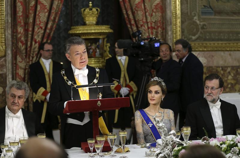 Cena de gala para presidente Santos