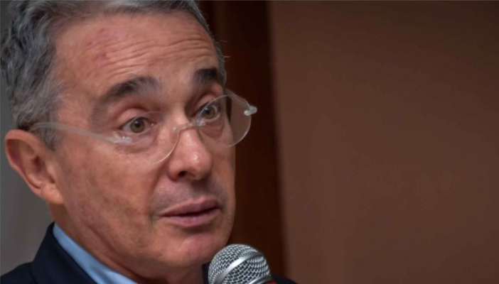 Álvaro Uribe Vélez, senador y expresidente del Centro Democrático habla sobre eliminación de ley de garantías.