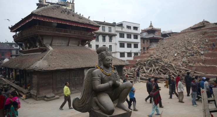 Dieciséis muertos en el nuevo sismo en Nepal