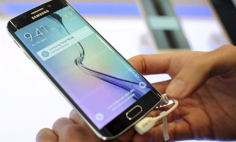 Samsung espera recuperar posiciones frente a Apple con su Galaxy S6
