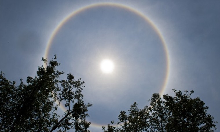 Sorpresa y susto en Ciudad de México: Brillante halo solar