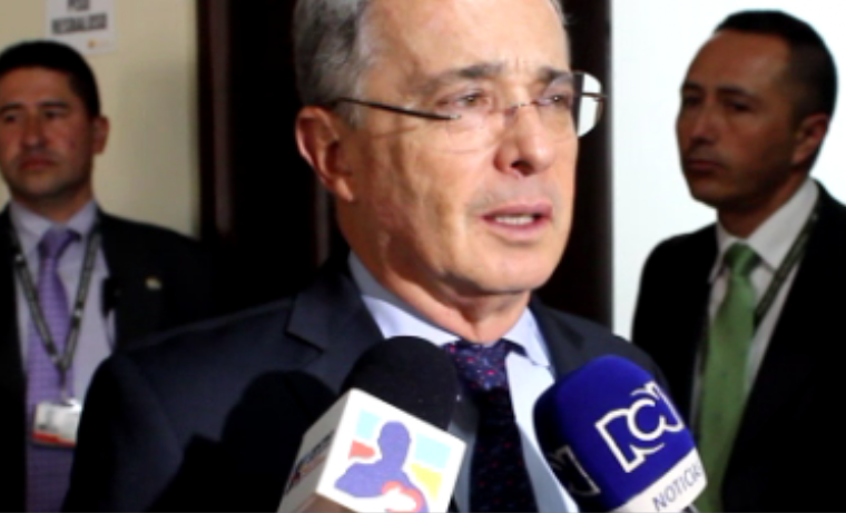 “La Fiscalía condena en medios de comunicación”: expresidente Uribe