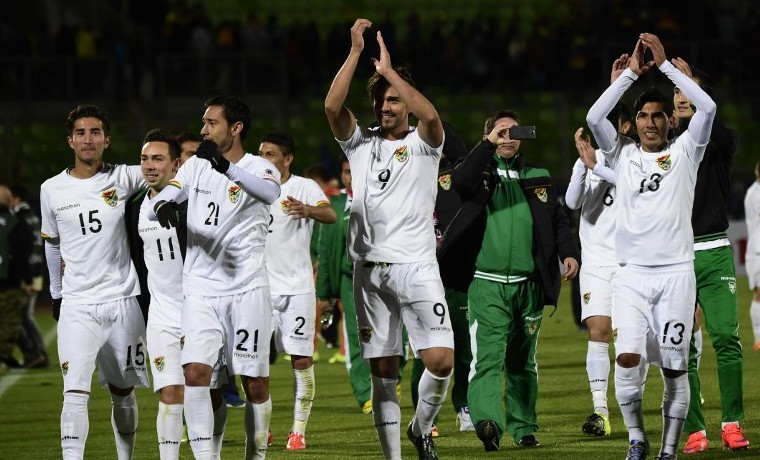 Bolivia derrota 3-2 a Ecuador y acaricia los cuartos de Copa América