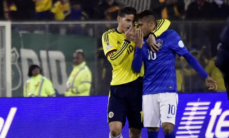 James le ganó el duelo a Neymar