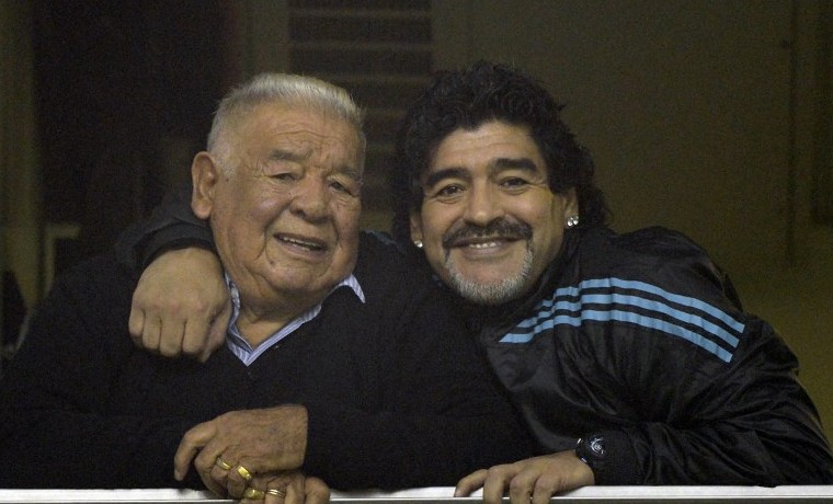 A Maradona le faltan US$ 6 millones y apunta a su exesposa
