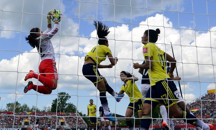 Colombia logra histórica victoria 2-0 ante Francia en Canadá-2015