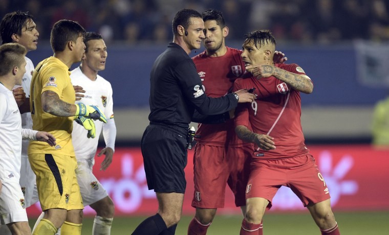 Colombiano Wilmar Roldán dirigirá la final de la Copa América Chile-2015