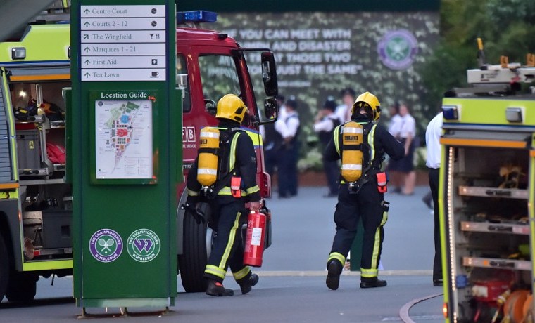 Bajo control el fuego que obligó a evacuar cancha central de Wimbledon