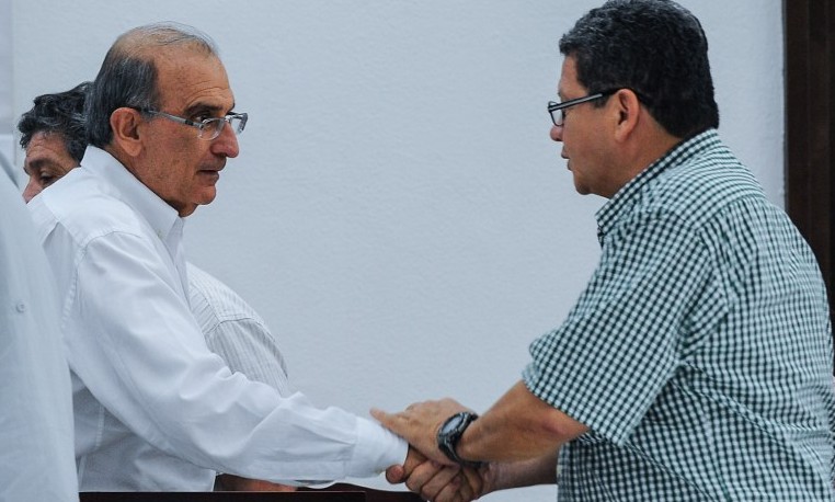 ¿Tregua con FARC en Colombia? Sólo tras consenso político, dicen expertos