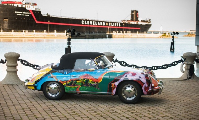 Foto suministrada por la casa de subasta RM Sotheby's, Nueva York, muster el Porsche 365C 1600 Cabriolet, 1965, que fue propiedad de la cantante Janis Joplin. AFP PHOTO / HANDOUT / DARIN SCHNABEL(c) 2015 courtesy RM Sotheby's