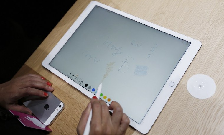 Apple iPad Pro con el lápiz de Apple, septiembre 9, 2015. San Francisco, California. Stephen Lam/ Getty Images/AFP