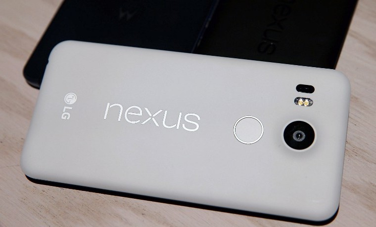 Google contraatacó a Apple con teléfonos Nexus y nueva tableta