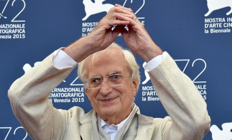 Bertrand Tavernier recibe el León de Oro en Venecia