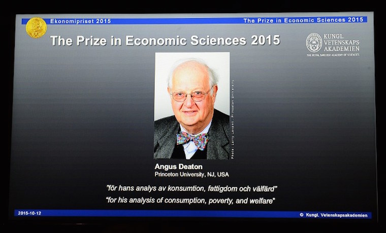 Angus Deaton, nobel de Economía por sus estudios sobre consumo y pobreza