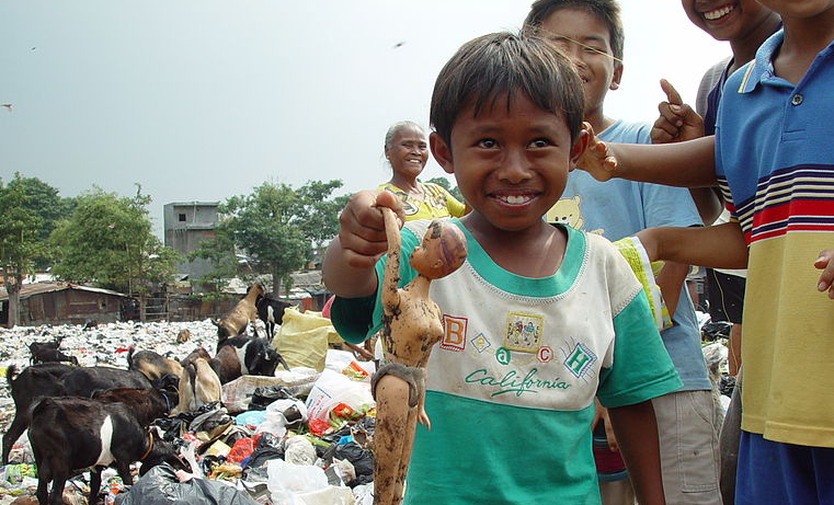 La pobreza extrema cae al 10% de la población mundial en 2015 según el Banco Mundial