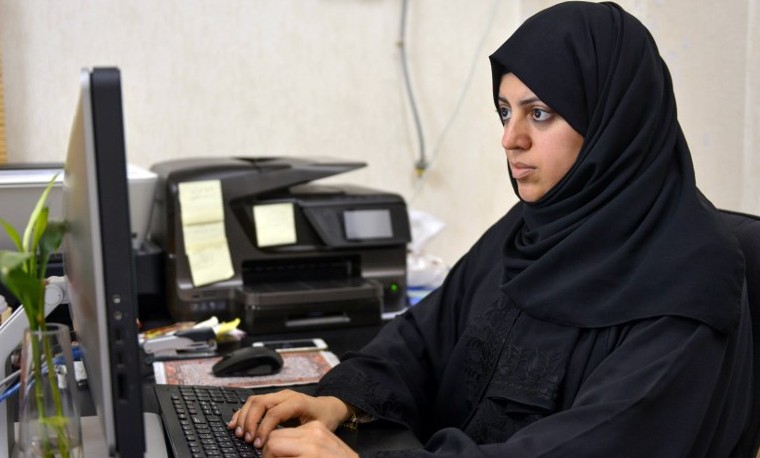 Las mujeres se lanzan por primera vez en la batalla electoral en Arabia Saudita