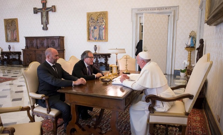 Papa Francisco habla del cambio climático con el secretario general de la OEA