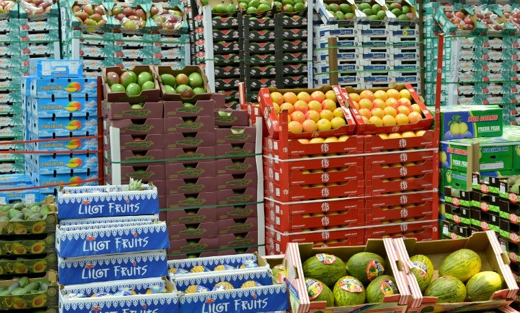 Frutas exóticas, diciembre 11, 2015, en Rungis, suburbio en París. AFP / ERIC PIERMONT