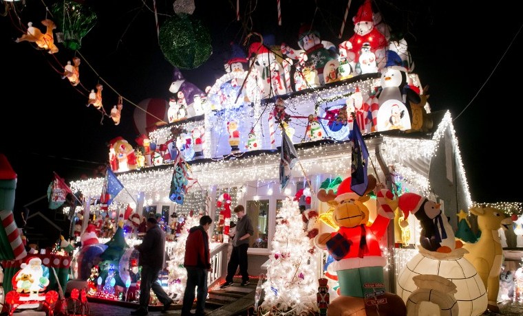 Luces de Navidad en EEUU consumen más energía que un país pobre en un año