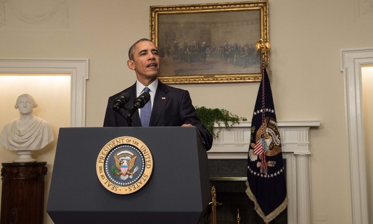 Presidente Barack Obama en un discurso en la Casa Blanca, Washington, D.C., diciembre 12, 2015. AFP PHOTO/NICHOLAS KAMM