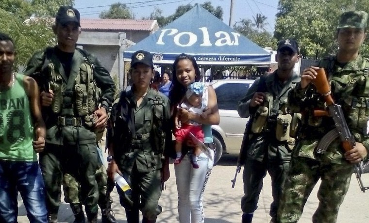 Expertos piden participación de mujeres en solución al conflicto colombiano