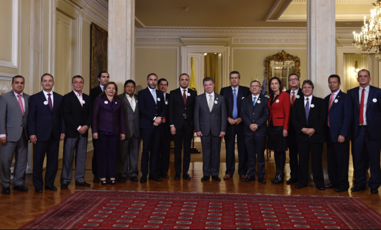 Reunión del presidente Santos con representantes de los partidos de la Unidad por la Paz en la Casa de Nariño, Bogotá - junio 20, 2016 Foto: César Carrión - SIG 