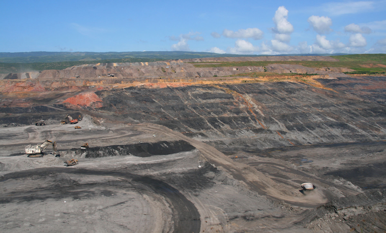 Cerrejón inaugura primera planta reciclaje de neumáticos gigantes