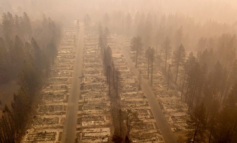 Los incendios en California suman 59 muertos y unos 130 desaparecidos