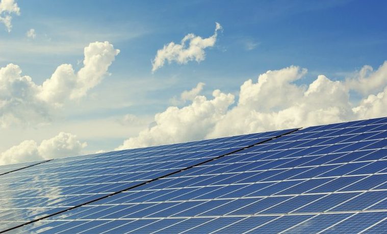 Nuevos paneles solares revolucionan la energía verde