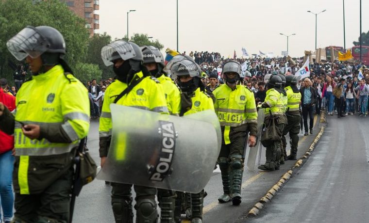 voz marcha Colombia